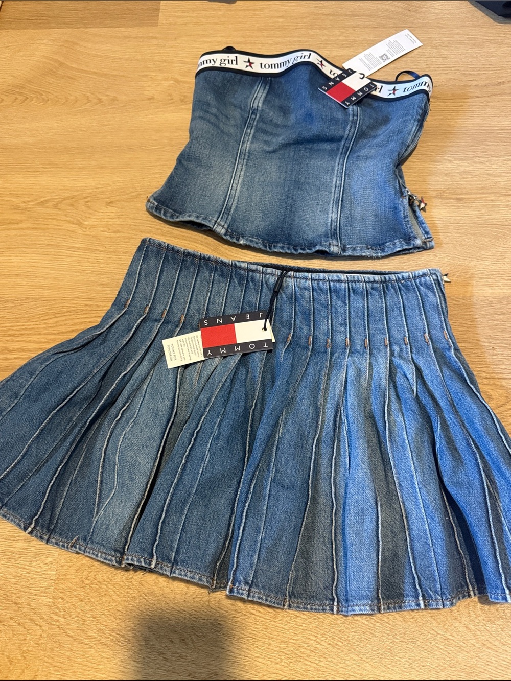 Tommy Hilfiger Blue Denim Pleated Skirt